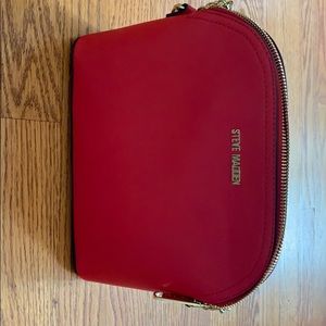 Steve Madden purse w/ strap. Used